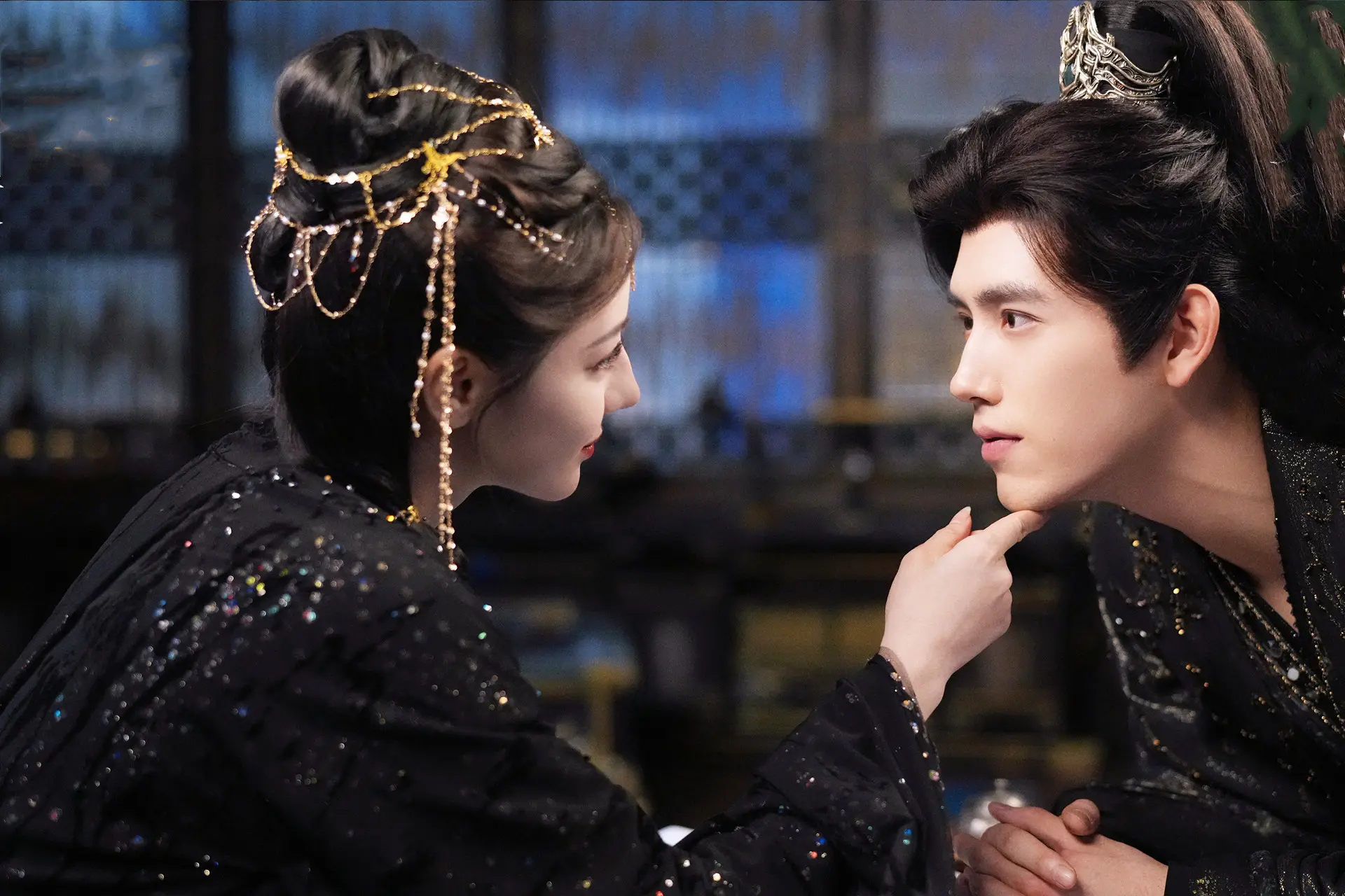 配资在线炒股配资 《白日提灯》：戏外比戏里还甜! 陈飞宇卖力剧宣，可惜被男二截胡